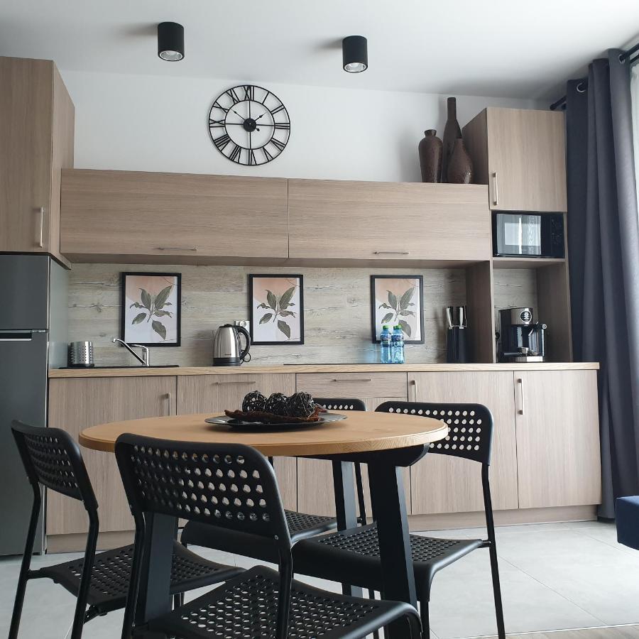 Q Apart Coral - Studio, Manufaktura, Parking Gratis, Tv Max, Fv, Gwarancja Zadowolenia Lägenhet Łódź Exteriör bild