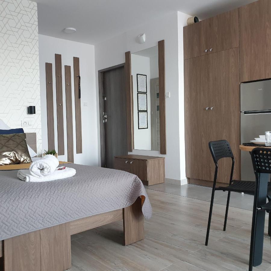 Q Apart Coral - Studio, Manufaktura, Parking Gratis, Tv Max, Fv, Gwarancja Zadowolenia Lägenhet Łódź Exteriör bild